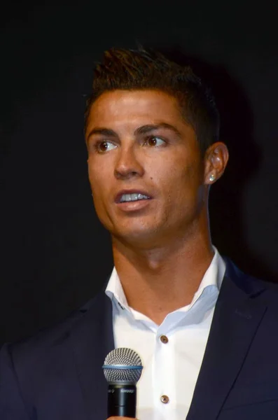 Superestrella Portuguesa Fútbol Cristiano Ronaldo Posa Durante Evento Promocional Para —  Fotos de Stock