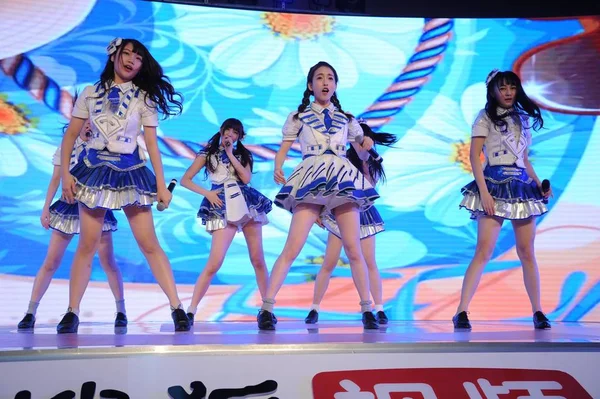 Miembros Del Grupo Femenino Chino Snh48 Actúan Evento Marketing Sohu —  Fotos de Stock