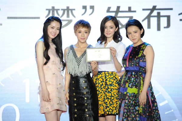 Left Taiwanese Actresses Bea Hayden Kuo Amber Kuo Chinese Actress — Stock Photo, Image