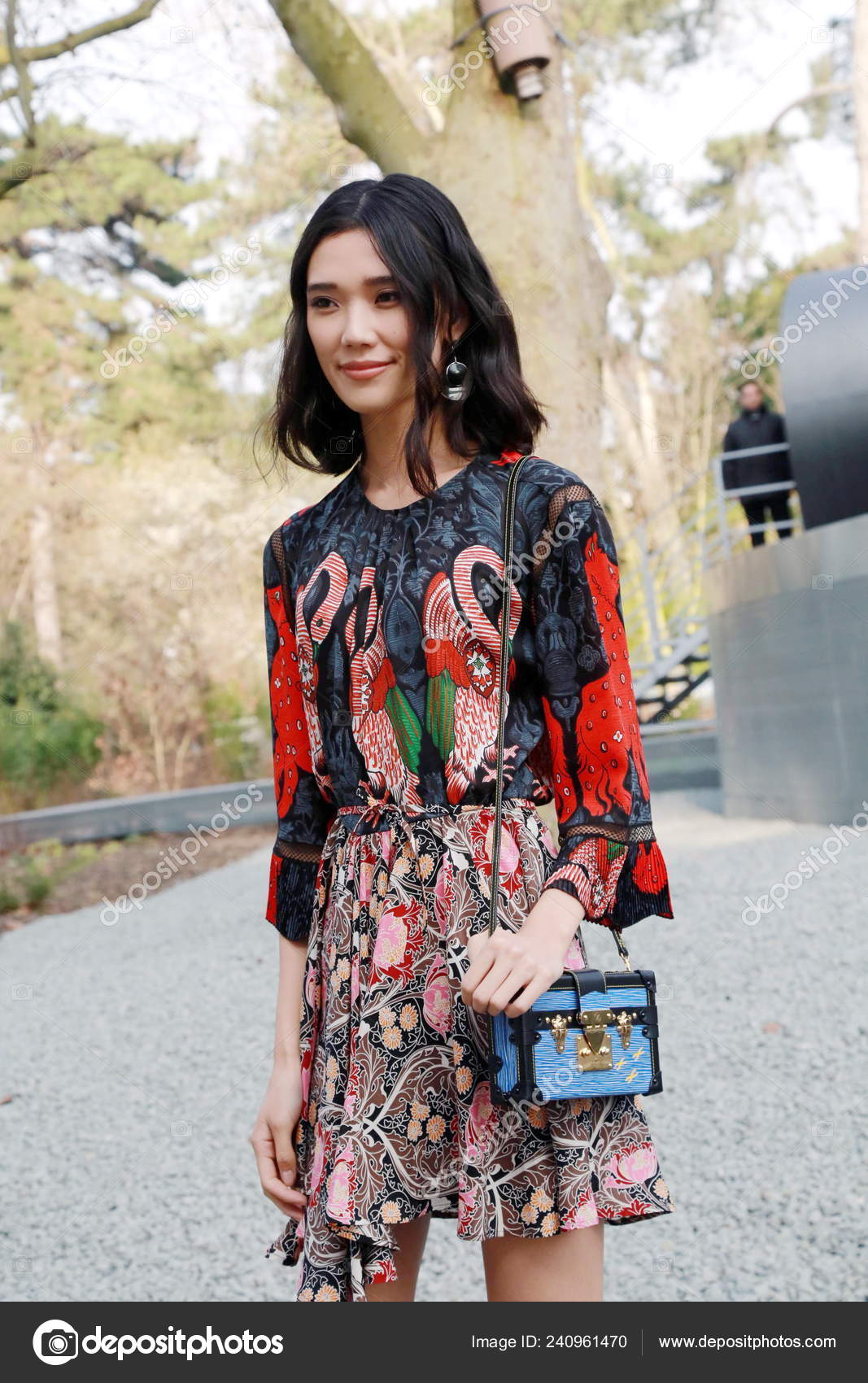 Japanese Model Actress Tao Okamoto Arrives Louis Vuitton Fall Winter –  Stock Editorial Photo © ChinaImages #240961470