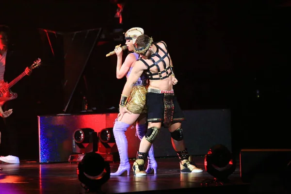 American Singer Katy Perry Left Performs Shanghai Concert Her Prismatic — Stock Photo, Image
