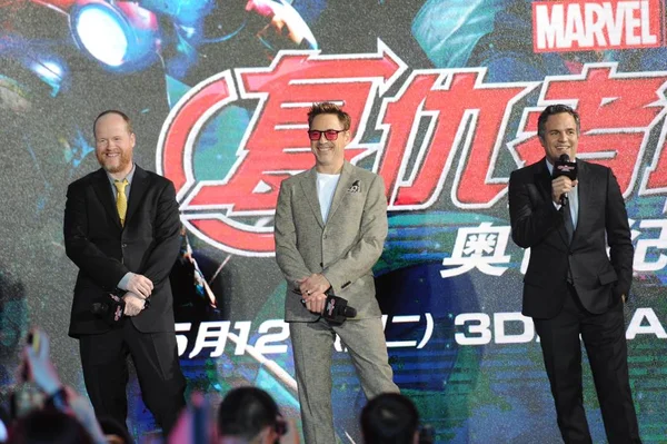 Desde Izquierda Director Estadounidense Joss Whedon Los Actores Robert Downey — Foto de Stock