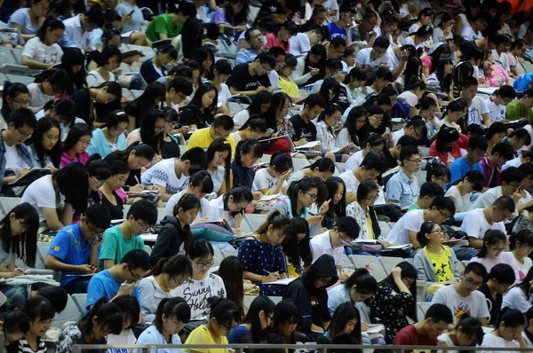 Kínai Diplomások Részt Venni Tutori Munkamenet Felkészülés Éves Doktori Iskola — Stock Fotó