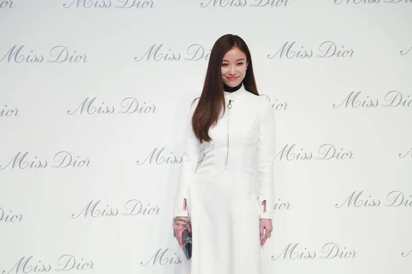 Китайська Актриса Пози Вона Прибула Відкриття Заходу Міс Dior Виставки — стокове фото