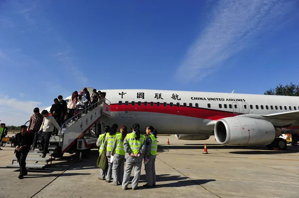 Utas Szálljon Egy Sugárhajtású Repülőgép Kína United Airlines Cua Pekingi — Stock Fotó