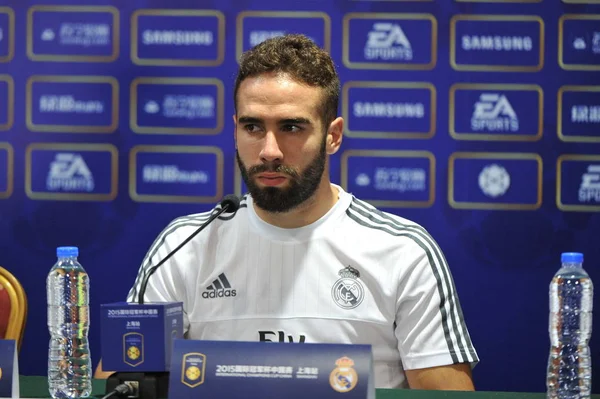 Real Madrid Dani Carvajal Részt Vesz Egy Sajtótájékoztató Során 2015 — Stock Fotó