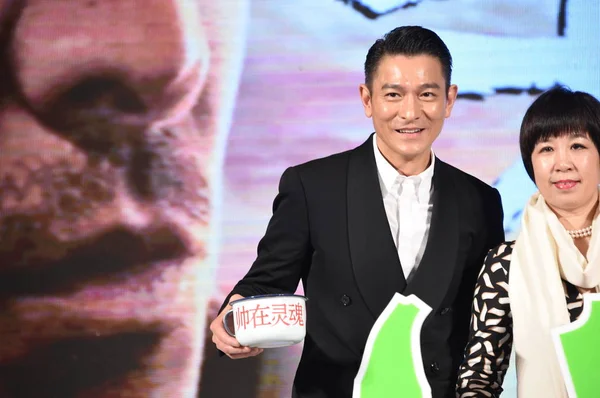 Hongkongský Herec Zpěvák Andy Lau Vlevo Představuje Během Tiskové Konference — Stock fotografie
