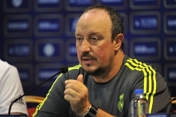 Head Coach Rafael Benitez Realu Madryt Mówi Konferencji Prasowej Podczas — Zdjęcie stockowe