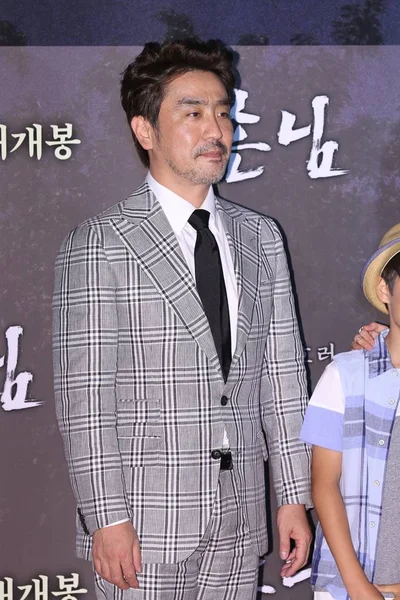 Actor Surcoreano Ryu Seung Ryong Posa Mientras Llega Para Evento —  Fotos de Stock