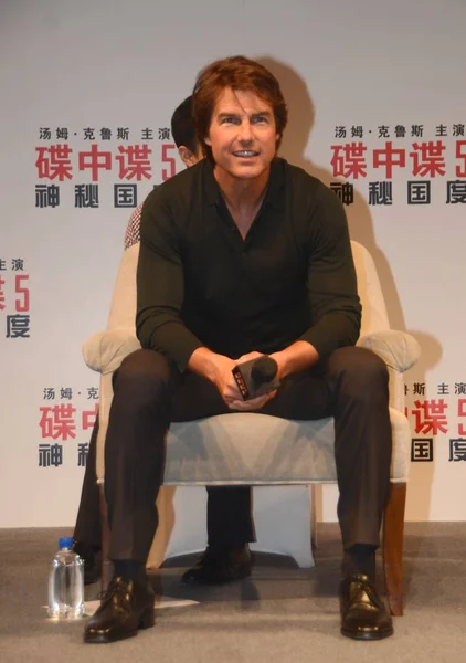 American Actor Tom Cruise Smiles Premiere His Movie Mission Impossible — Stock Photo, Image