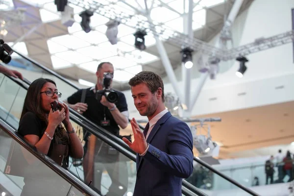 Australian Actor Chris Hemsworth Arrives Premiere Movie Avengers Age Ultron — Stock Photo, Image