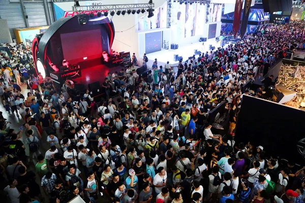 Návštěvníci Zaplavují China Digital Entertainment Expo Také Známý Jako Chinajoy — Stock fotografie