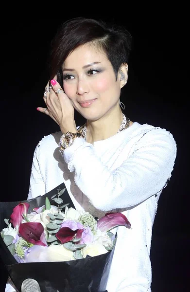 香港歌手郑三美出席2015年4月27日在中国上海举行的活动 — 图库照片