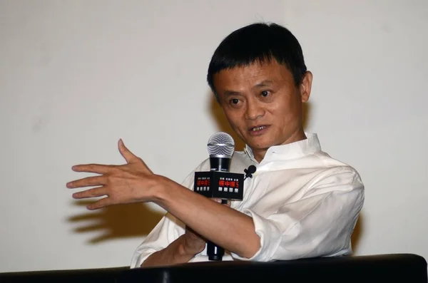 Председатель Alibaba Group Джек Jack Yun Выступает Время Встречи Фанатами — стоковое фото
