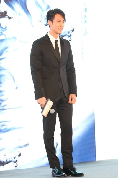 布鲁内安演员吴春出席2015年6月13日在中国上海举行的第十八届上海国际电影节上他的新片 王朝夫人 的新闻发布会 — 图库照片