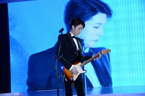 Cantante Actor Surcoreano Min Woo Actúa Evento Moda Del Sitio — Foto de Stock