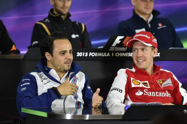 Pilote Brésilien Felipe Massa Williams Gauche Pilote Allemand Sebastian Vettel — Photo