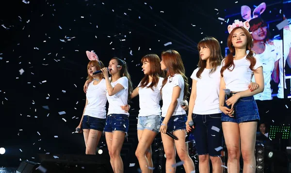 Grupo Chicas Surcoreanas Apink Realiza Concierto Shanghai China Mayo 2015 —  Fotos de Stock