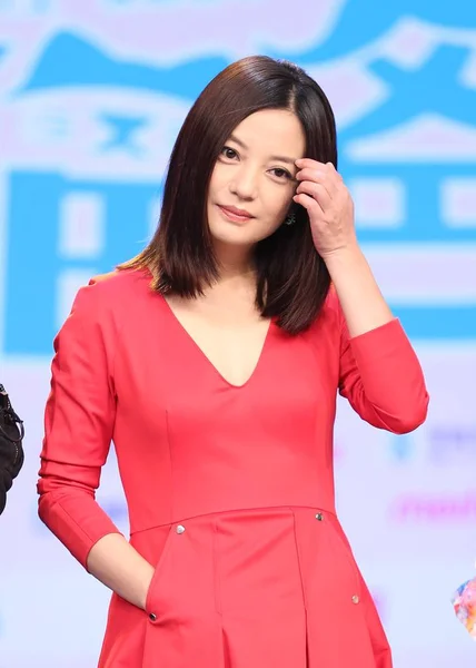 Chinese Actress Vicki Zhao Wei Adjusts Her Hair Press Conference — Stock Photo, Image