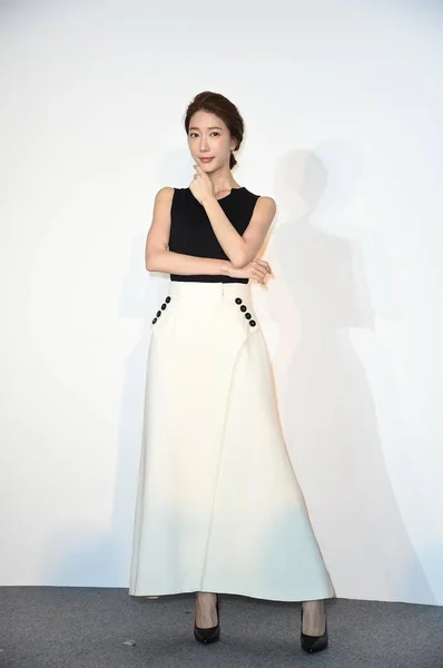 2015年3月9日 韩国歌手 女演员台湾女孩团体 梦女孩 在台湾台北举行的迪奥化妆品新闻发布会上摆姿势 — 图库照片