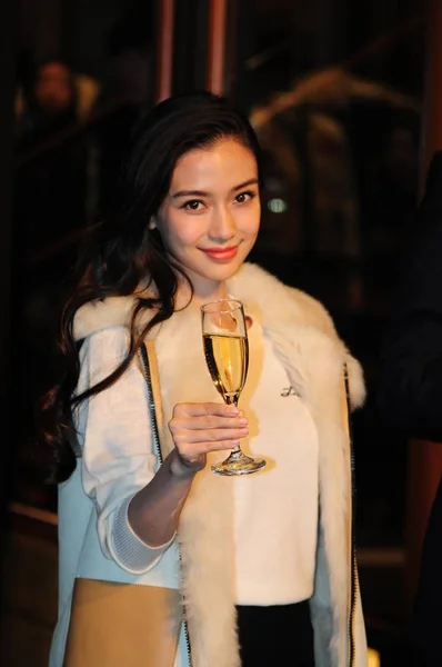 Actriz Hong Kong Angelababy Posa Durante Ceremonia Apertura Nueva Tienda —  Fotos de Stock