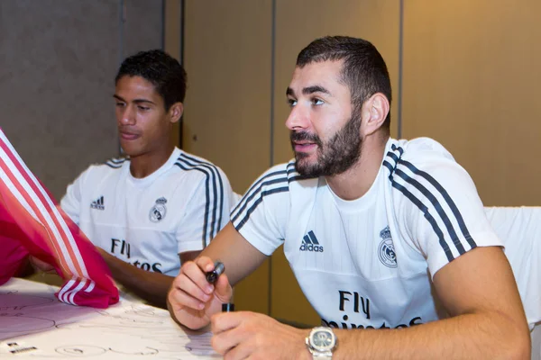 Karim Benzema Del Real Madrid Destra Partecipa Evento Firma Durante — Foto Stock