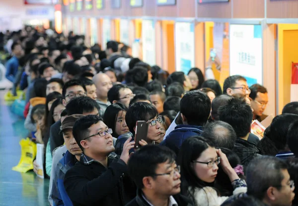 Kínai Diplomások Tömeg Standokon Állásbörze Taiyuan Város Észak Kínai Shanxi — Stock Fotó