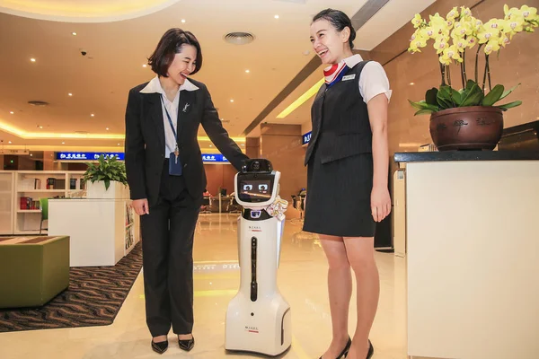 Jiaojiao Egy Humanoid Robot Központ Kezelőként Lobby Egy Ágat Bank — Stock Fotó
