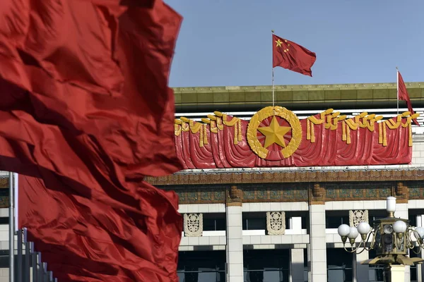 Red Flags Flutter Front Great Hall People Opening Session Third — Stock Photo, Image