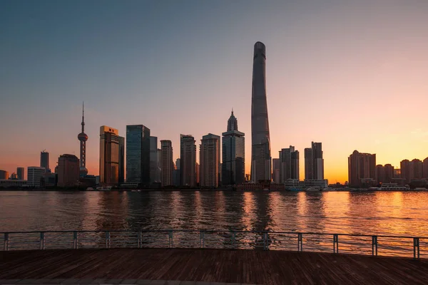 Pohled Řeku Huangpu Finanční Čtvrti Lujiazui Oriental Pearl Tower Druhé — Stock fotografie