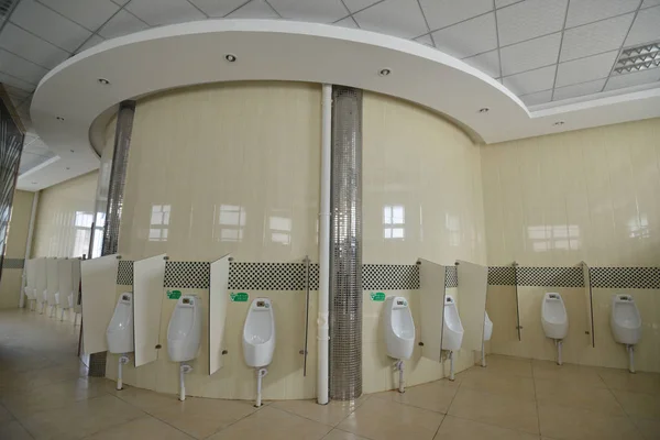 Innenansicht Einer Öffentlichen Luxus Toilette Die Dem Gebäude Der Vereinigten — Stockfoto