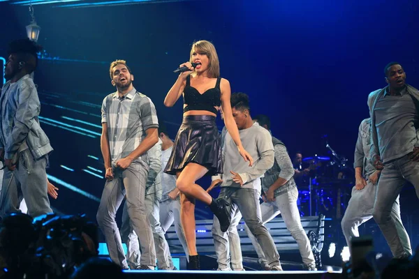 Zangeres Taylor Swift Centreren Voert Tijdens Haar Concert World Tour — Stockfoto