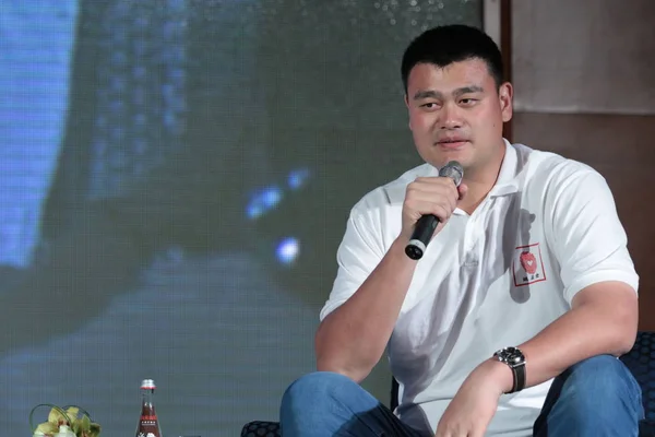 Výslužbě Čínské Basketbalové Hvězdy Yao Ming Mluví Charitativní Akci Nadace — Stock fotografie