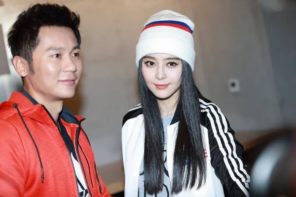 Çinli Oyuncu Fan Bingbing Doğru Aktör Çocuk Arkadaşı Chen Kasım — Stok fotoğraf