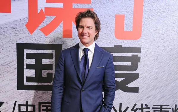 Amerykański Aktor Tom Cruise Pozuje Czerwonym Dywanie Spotkanie Fan Jego — Zdjęcie stockowe