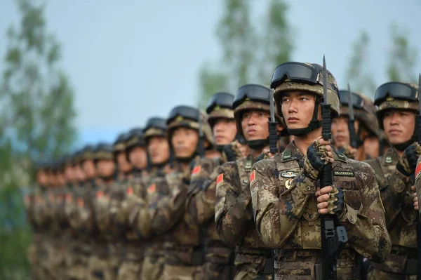 Soldados Chineses Pta Exército Popular Libertação Participam Uma Sessão Treinamento — Fotografia de Stock