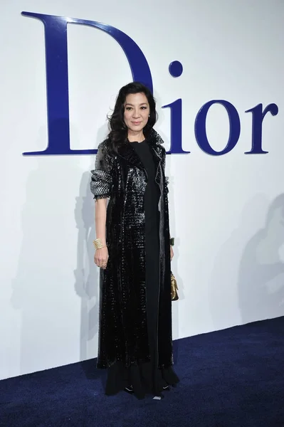 Attrice Malese Michelle Yeoh Posa Durante Sfilata Moda Dior Primavera — Foto Stock