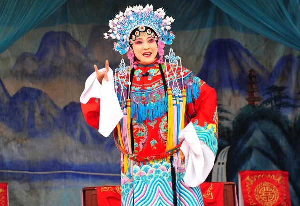 Ein Chinesischer Entertainer Spielt Eine Schauspielerische Oper Tianjin Binhu Theater — Stockfoto