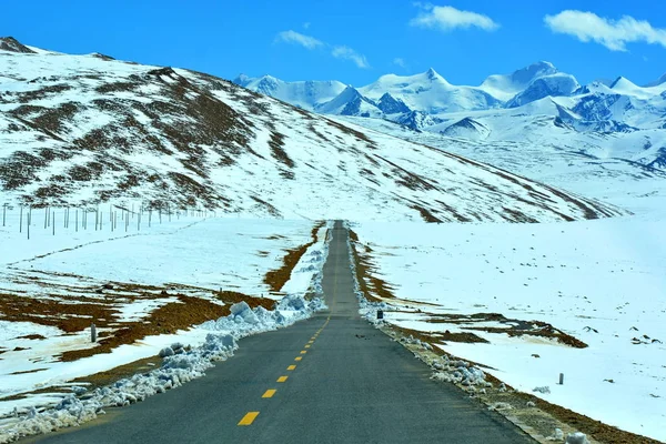 Paisagem Estrada Nacional China 318 Longo Montanhas Neve Perto Passo — Fotografia de Stock