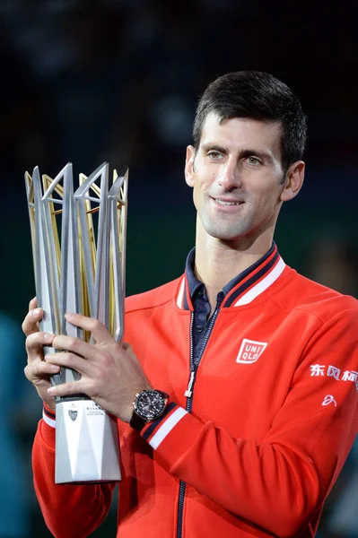 Novak Djokovic Szerb Vet Fel Kupa Díjátadó Után Legyőzte Wilfried — Stock Fotó