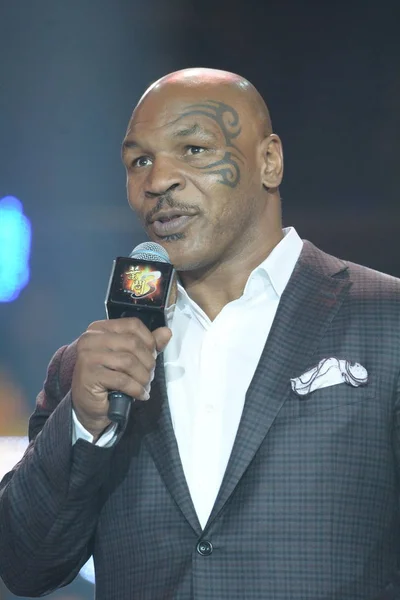 Der Pensionierte Amerikanische Boxer Mike Tyson Spricht Während Einer Pressekonferenz — Stockfoto