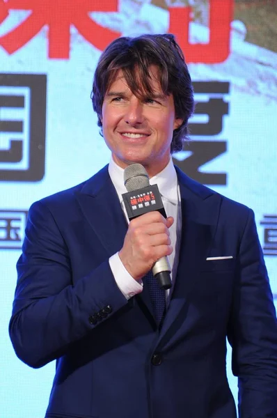 Amerykański Aktor Tom Cruise Uśmiecha Się Podczas Spotkanie Wentylatora Filmu — Zdjęcie stockowe