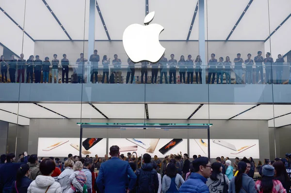 Гості Чергу Межами Новий Магазин Apple Відкриття Місті Ченду Південному — стокове фото