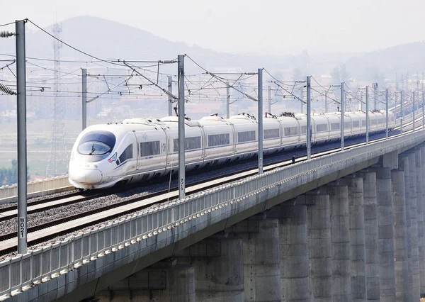 Fil Ett Crh China Railway High Speed Bullet Tåg Färdas — Stockfoto