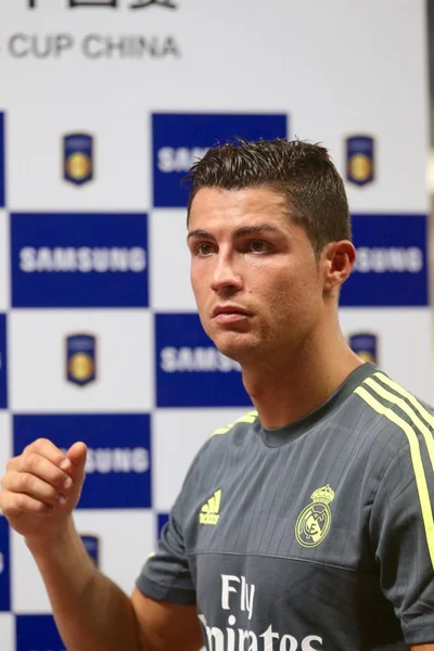 Cristiano Ronaldo Del Real Madrid Presenta Come Miglior Giocatore Dopo — Foto Stock