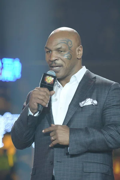 Der Pensionierte Amerikanische Boxer Mike Tyson Spricht Während Einer Pressekonferenz — Stockfoto