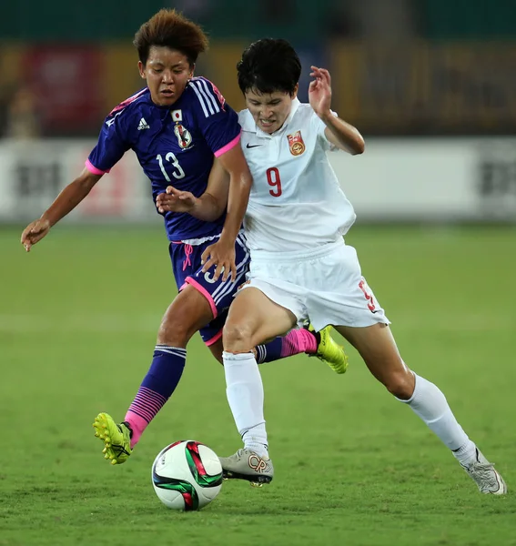 Wang Shanshan Selección Nacional China Fútbol Femenino Derecha Desafía Mai —  Fotos de Stock