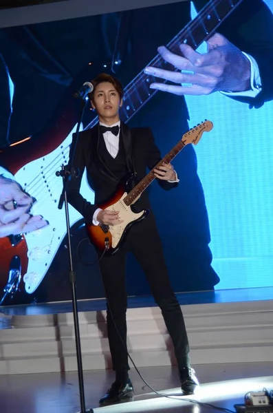 Cantante Actor Surcoreano Min Woo Actúa Evento Moda Del Sitio —  Fotos de Stock