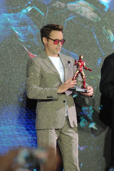 Actor Estadounidense Robert Downey Posa Durante Una Conferencia Prensa Para —  Fotos de Stock