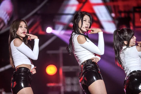 韓国ガール グループ Aoa のメンバーは 香港の Fnc キングダム コンサート 2015 — ストック写真